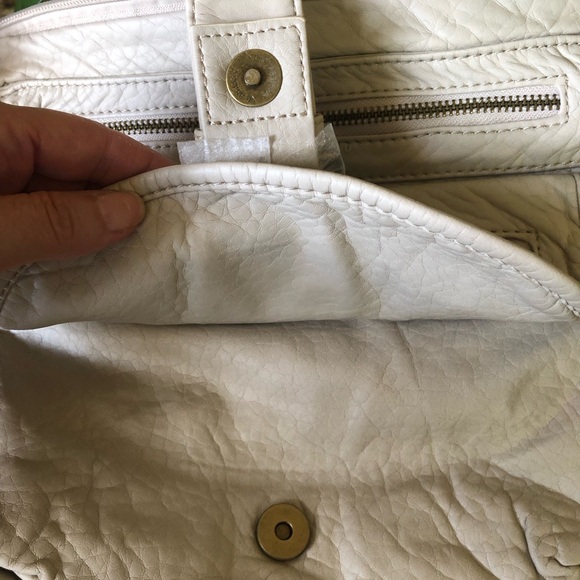 Elegant Vegan Leather Women's Crossbody Bag 👜 Color Taupe Adjustable Strap - Picture 13 of 14